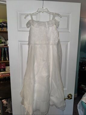 Bonnie Jean Ivory Floral-Embellished Flower Girl Dress